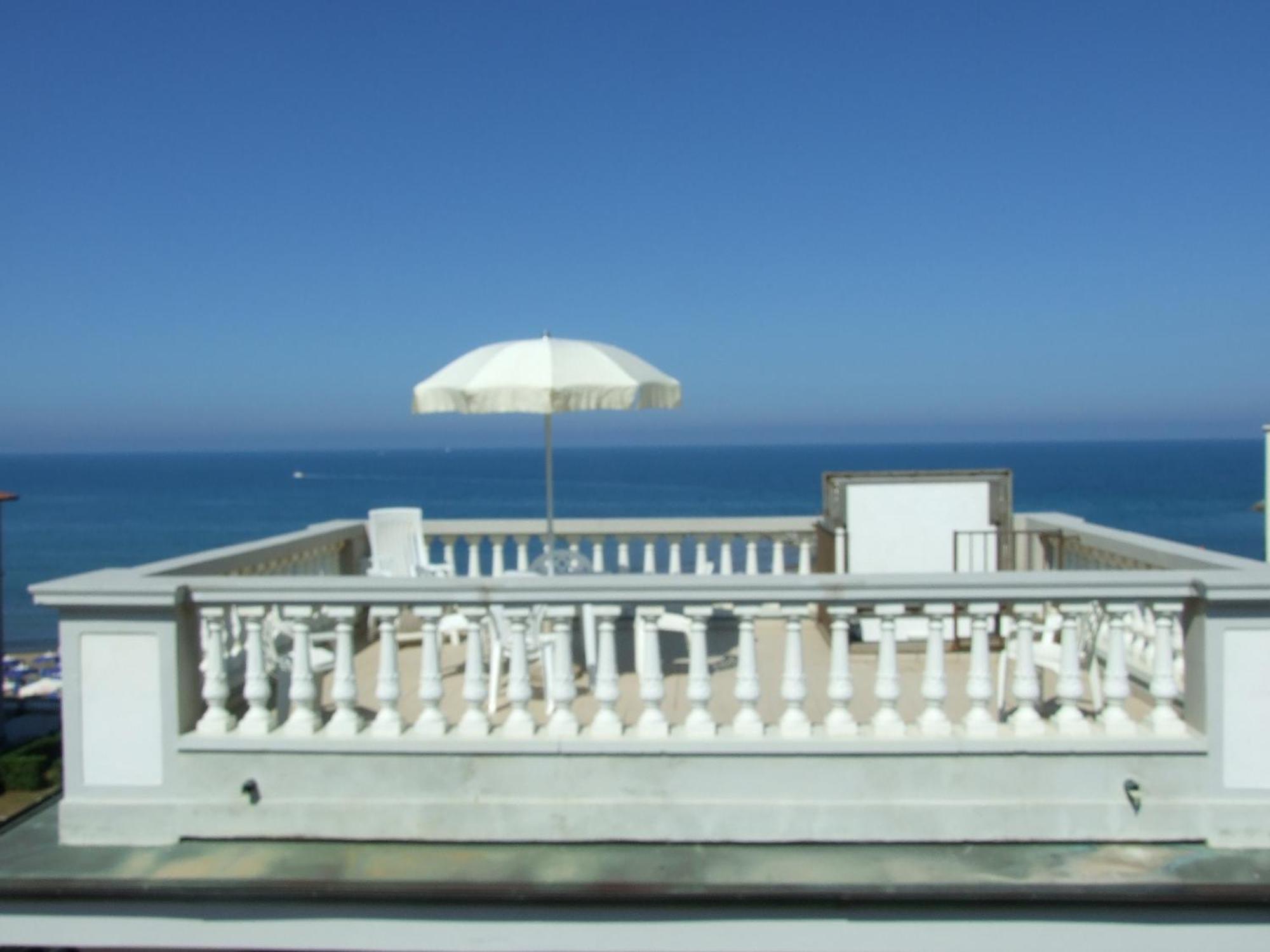 Residence Villa Piani 산빈첸초 외부 사진